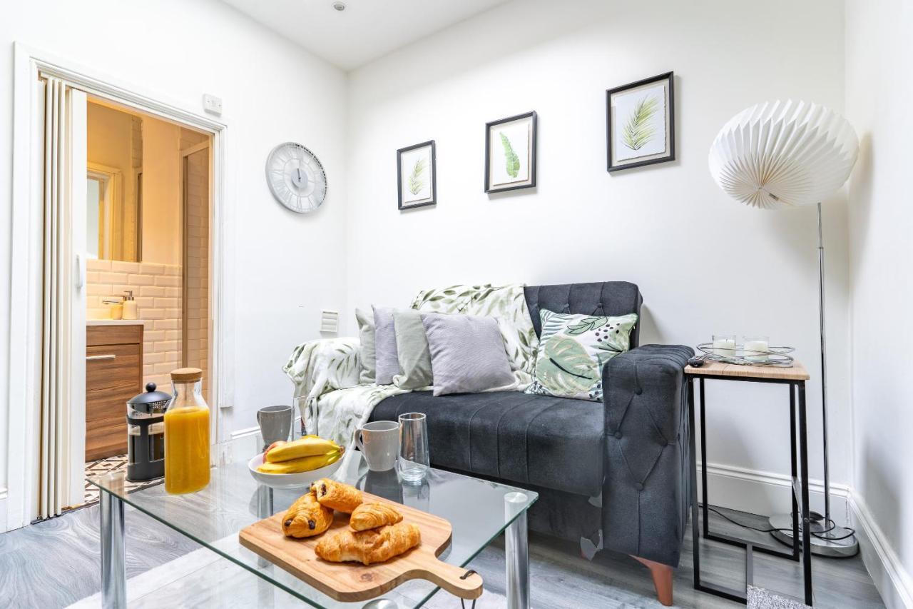 Prime Location - Cosy Apartment Near Emirates Stadium London Kültér fotó